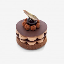 Tuxedo Cakes with Chocolate